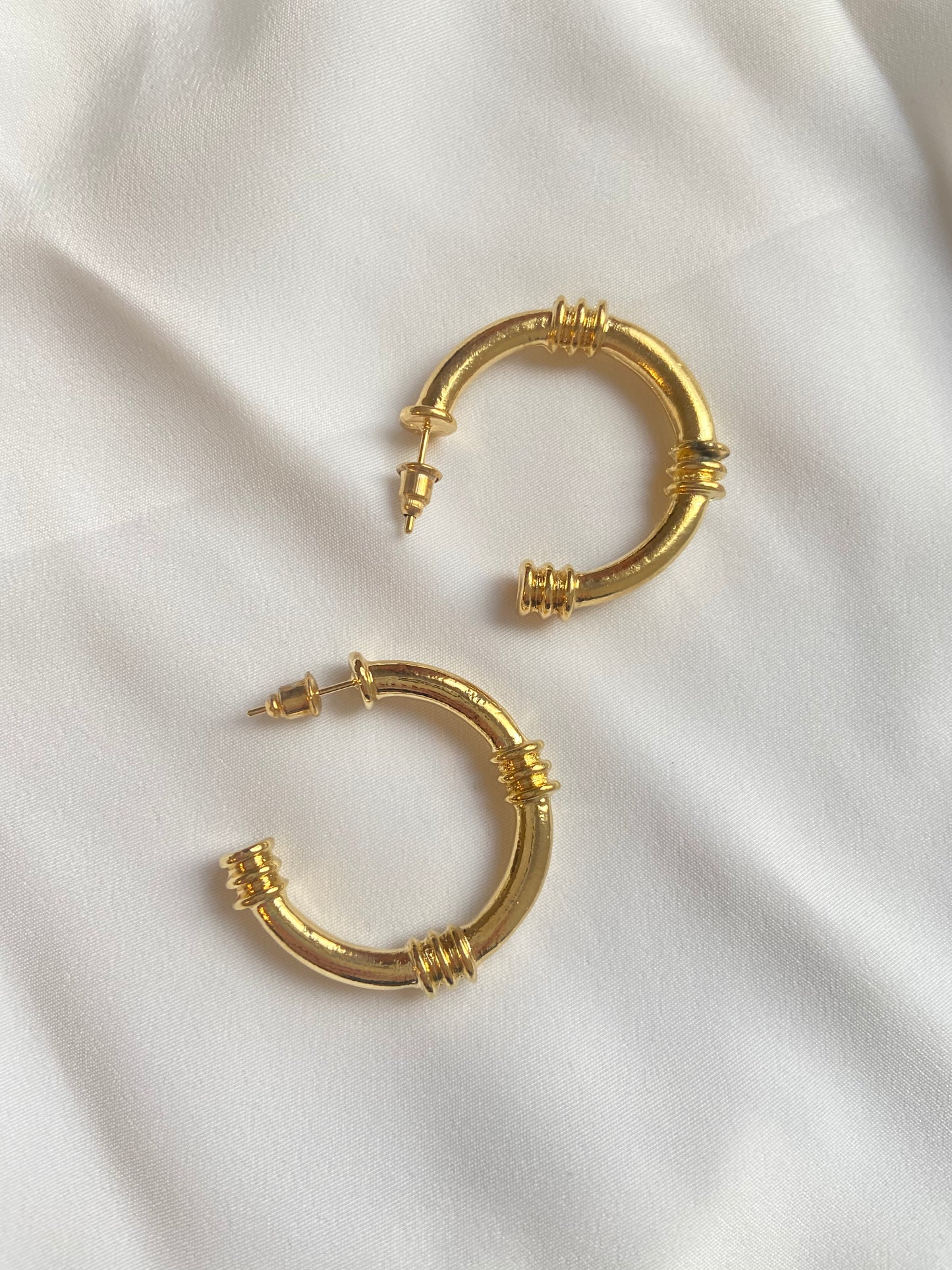 Minimalist Straw Gold Hoop Earrings